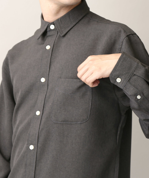 MONO-MART（モノマート）の「ポリトロリラックスレギュラーカラーL/Sシャツ（シャツ/ブラウス・メンズ・チャコールグレー/ブラック/ネイビー/ダークパープル/ライトベージュ/ダークベージュ/テラコッタ・M/L/XL）」の9枚目の写真