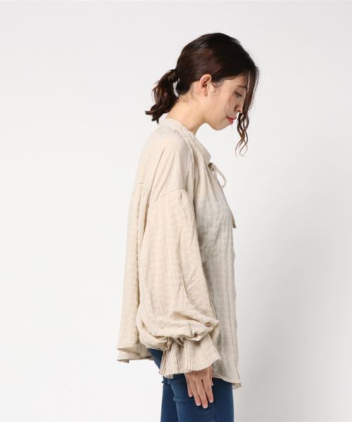 MERLOT（メルロー）の「シャドーチェックシャーリングブラウス2937（シャツ/ブラウス・レディース・ブラック/ベージュ/グリーン/キャメル・FREE）」の5枚目の写真