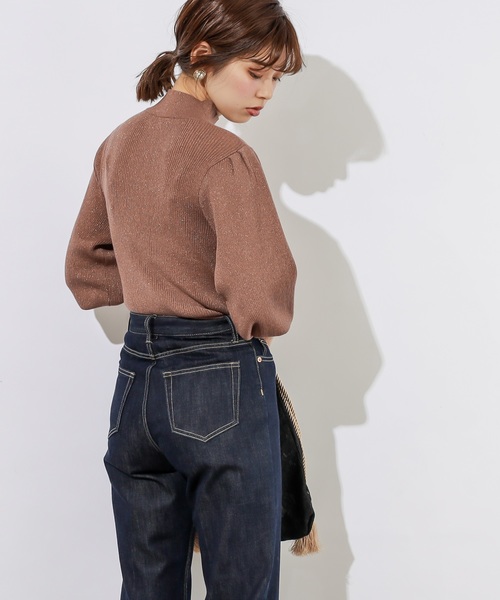 natural couture（ナチュラルクチュール）の「キラキラパフニット（ニット/セーター・レディース・モカ/ベージュ/パープル・FREE）」の5枚目の写真