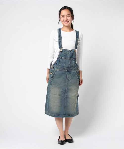 and it_（アンドイット）の「ウォッシュデニムスカートオーバーオール（サロペット/オーバーオール・レディース・ライトインディゴブルー/ワンウォッシュ・LARGE/MEDIUM）」の3枚目の写真