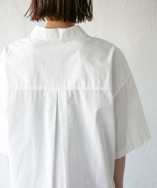 LOWRYS FARM（ローリーズファーム）の「ハーフスリーブチュニックシャツ　878586（シャツ/ブラウス・レディース・オフホワイト/イエロー/ブルー/ブラック・FREE）」の6枚目の写真