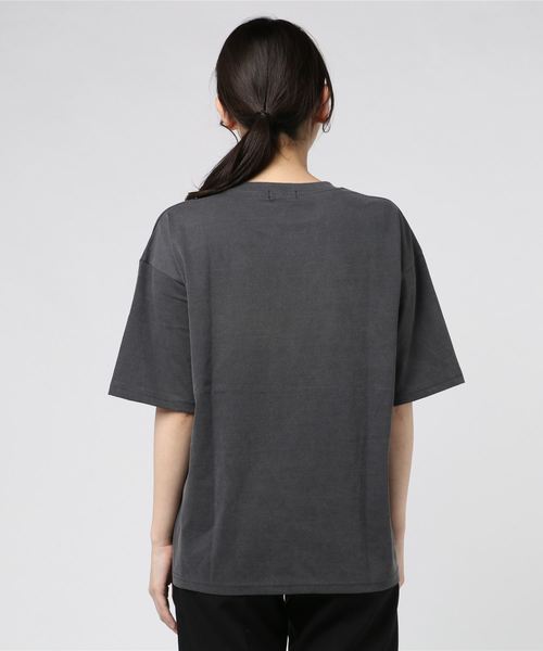 DING（ディング）の「DING/1980sビッグシルエットTシャツ（Tシャツ/カットソー・レディース・ホワイト/スミクロ・FREE）」の9枚目の写真