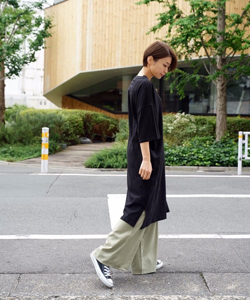 KANGOL（カンゴール）の「【KANGOL/カンゴール】フロントロゴワンピース　ワンポイント刺繍　サイドスリット入り　ビッグシルエット（ワンピース・レディース・ブラック/ブラウン/ホワイト・MEDIUM/LARGE）」の14枚目の写真