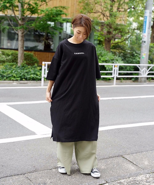 KANGOL（カンゴール）の「【KANGOL/カンゴール】フロントロゴワンピース　ワンポイント刺繍　サイドスリット入り　ビッグシルエット（ワンピース・レディース・ブラック/ブラウン/ホワイト・MEDIUM/LARGE）」の16枚目の写真