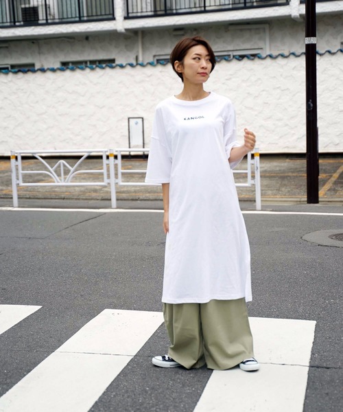 KANGOL（カンゴール）の「【KANGOL/カンゴール】フロントロゴワンピース　ワンポイント刺繍　サイドスリット入り　ビッグシルエット（ワンピース・レディース・ブラック/ブラウン/ホワイト・MEDIUM/LARGE）」の7枚目の写真