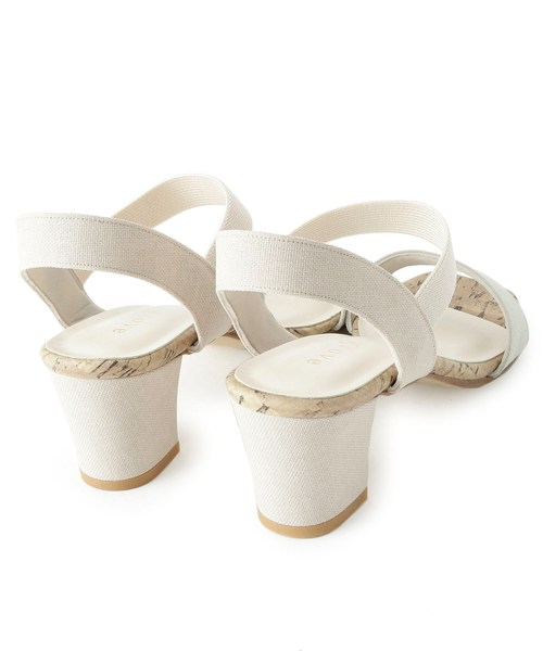 grove（グローブ）の「【WEB限定カラーあり】日本製やわここちサンダル（サンダル・レディース・アイボリー/シルバー/ブラック/ライトグリーン/イエロー系9/アイボリー系7/ライトグレー系7・25/35/45）」の9枚目の写真