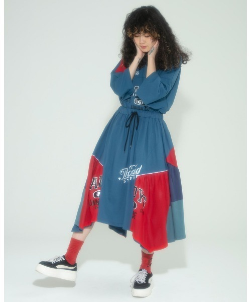 Candy Stripper(キャンディストリッパー)の「MESH SWITCHED スカート(スカート・レディース・ブラック/ブルー/パープル・2)」の6枚目の写真