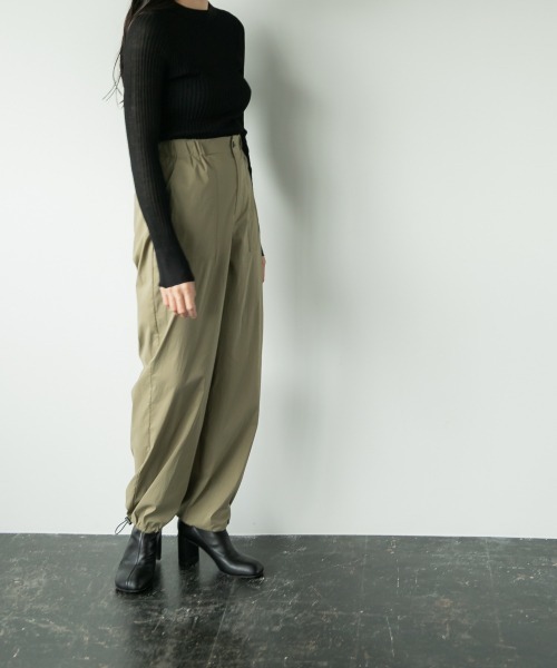 yuw(ユウ)の「ベイカーパンツ 893532(その他パンツ・レディース・ブラック/カーキ・MEDIUM/LARGE)」の17枚目の写真