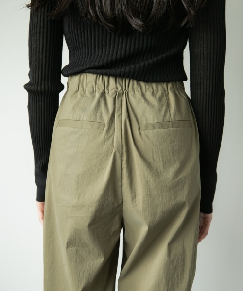 yuw(ユウ)の「ベイカーパンツ 893532(その他パンツ・レディース・ブラック/カーキ・MEDIUM/LARGE)」の16枚目の写真