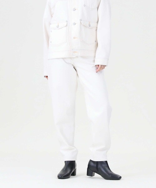 Levi's(リーバイス)の「【Levi's】「RED」ハイルーズテーパードパンツ(その他パンツ・レディース・ホワイト・24inch/25inch/26inch/27inch)」の6枚目の写真