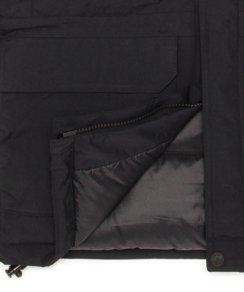 BEAMS BOY(ビームスボーイ)の「THE NORTH FACE / McMurdo Parka(ダウンジャケット/コート・レディース・ブラック/レッド/ブルー・150)」の22枚目の写真