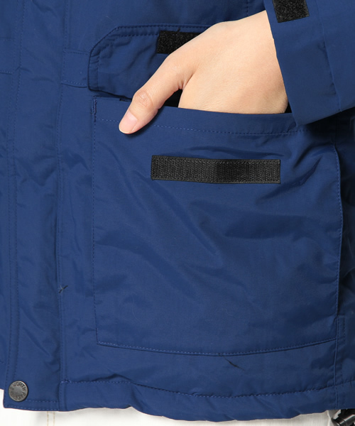 BEAMS BOY(ビームスボーイ)の「THE NORTH FACE / McMurdo Parka(ダウンジャケット/コート・レディース・ブラック/レッド/ブルー・150)」の10枚目の写真