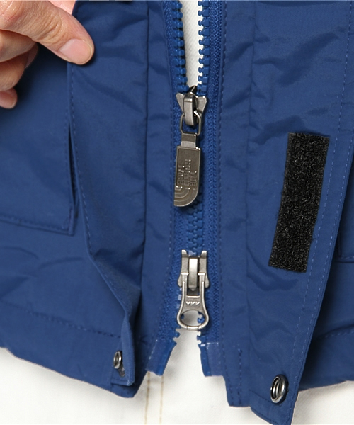 BEAMS BOY(ビームスボーイ)の「THE NORTH FACE / McMurdo Parka(ダウンジャケット/コート・レディース・ブラック/レッド/ブルー・150)」の12枚目の写真