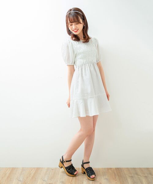 MAJESTIC LEGON(マジェスティックレゴン)の「ガーリーフラワーミニワンピ(ワンピース・レディース・ホワイト系その他2/ブルー系その他2/ブラック系その他・SMALL/MEDIUM)」の12枚目の写真