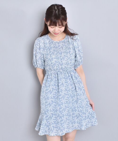 MAJESTIC LEGON(マジェスティックレゴン)の「ガーリーフラワーミニワンピ(ワンピース・レディース・ホワイト系その他2/ブルー系その他2/ブラック系その他・SMALL/MEDIUM)」の17枚目の写真