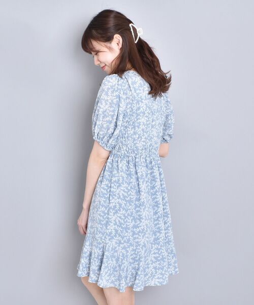 MAJESTIC LEGON(マジェスティックレゴン)の「ガーリーフラワーミニワンピ(ワンピース・レディース・ホワイト系その他2/ブルー系その他2/ブラック系その他・SMALL/MEDIUM)」の19枚目の写真