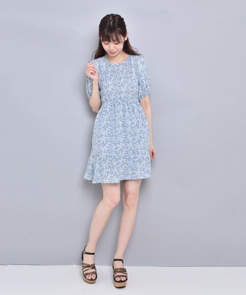 MAJESTIC LEGON(マジェスティックレゴン)の「ガーリーフラワーミニワンピ(ワンピース・レディース・ホワイト系その他2/ブルー系その他2/ブラック系その他・SMALL/MEDIUM)」の20枚目の写真
