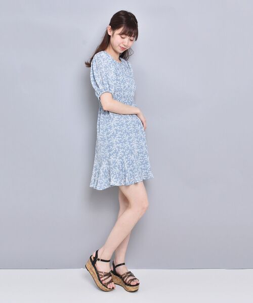 MAJESTIC LEGON(マジェスティックレゴン)の「ガーリーフラワーミニワンピ(ワンピース・レディース・ホワイト系その他2/ブルー系その他2/ブラック系その他・SMALL/MEDIUM)」の21枚目の写真