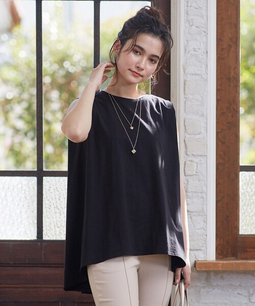 ANY SIS(エニィスィス)の「【L'aube】バックフレアーディテール カットソー(Tシャツ/カットソー・レディース・ホワイト系/ブラック系/黄土色系・2)」の1枚目の写真