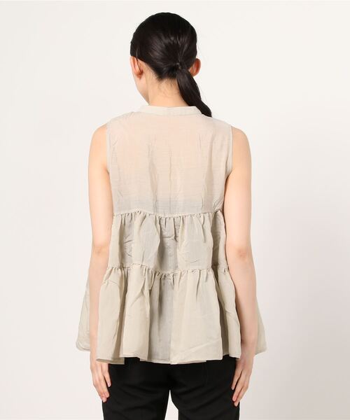 Per sist ence（パーシエンス）の「Per sist ence/パーシエンス　ティアードノースリーブシャツ（シャツ/ブラウス・レディース・グリーン/オフホワイト/ベージュ/ブラック/モカ・FREE）」の7枚目の写真