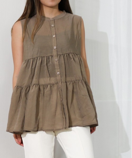 Per sist ence（パーシエンス）の「Per sist ence/パーシエンス　ティアードノースリーブシャツ（シャツ/ブラウス・レディース・グリーン/オフホワイト/ベージュ/ブラック/モカ・FREE）」の4枚目の写真