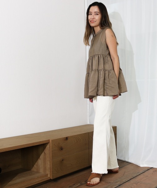 Per sist ence（パーシエンス）の「Per sist ence/パーシエンス　ティアードノースリーブシャツ（シャツ/ブラウス・レディース・グリーン/オフホワイト/ベージュ/ブラック/モカ・FREE）」の17枚目の写真