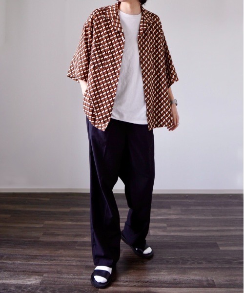 y/m by れぽすけ（イムバイレポスケ）の「オープンカラー柄シャツ（シャツ/ブラウス・メンズ・ブラック/ブラウン/ブルー・MEDIUM/LARGE）」の16枚目の写真