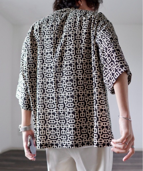 y/m by れぽすけ（イムバイレポスケ）の「オープンカラー柄シャツ（シャツ/ブラウス・メンズ・ブラック/ブラウン/ブルー・MEDIUM/LARGE）」の12枚目の写真