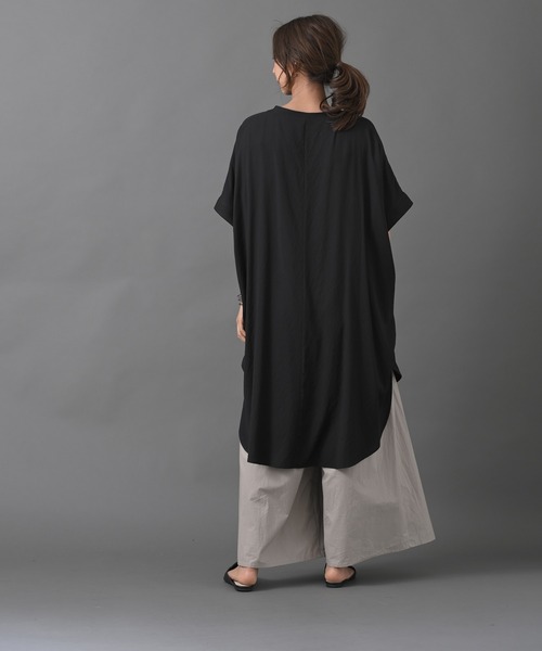 R・P・S　pura（アールピーエスピューラ）の「【WEB限定】pura　ダブルポケットスキッパーチュニック（ワンピース・レディース・ブラック/オフホワイト/アイボリー/ライトカーキ・M）」の22枚目の写真