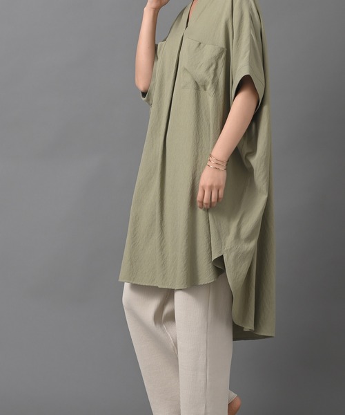 R・P・S　pura（アールピーエスピューラ）の「【WEB限定】pura　ダブルポケットスキッパーチュニック（ワンピース・レディース・ブラック/オフホワイト/アイボリー/ライトカーキ・M）」の13枚目の写真