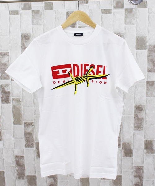 DIESEL(ディーゼル)の「ロゴプリント クルーネック 半袖Tシャツ「T-DIEGOS-BX2」(Tシャツ/カットソー・メンズ・ホワイト・M/L/XL)」の1枚目の写真
