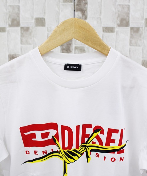 DIESEL(ディーゼル)の「ロゴプリント クルーネック 半袖Tシャツ「T-DIEGOS-BX2」(Tシャツ/カットソー・メンズ・ホワイト・M/L/XL)」の2枚目の写真