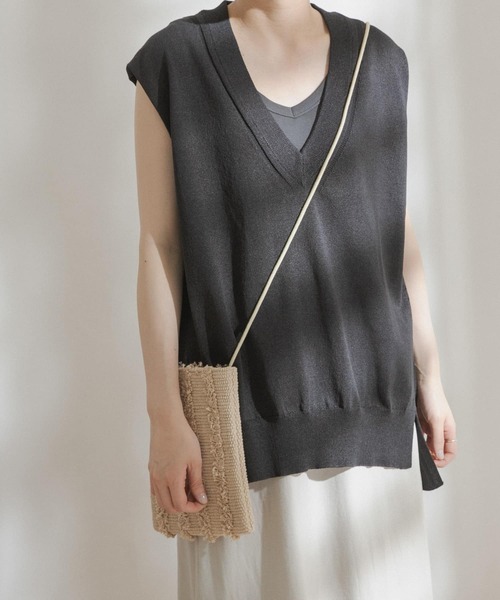 FORK&SPOON（フォークアンドスプーン）の「FORK&SPOON　ペーパーノースリーブニット（ニット/セーター・レディース・ブラック/アイボリー/ライトブラウン・ONE）」の19枚目の写真