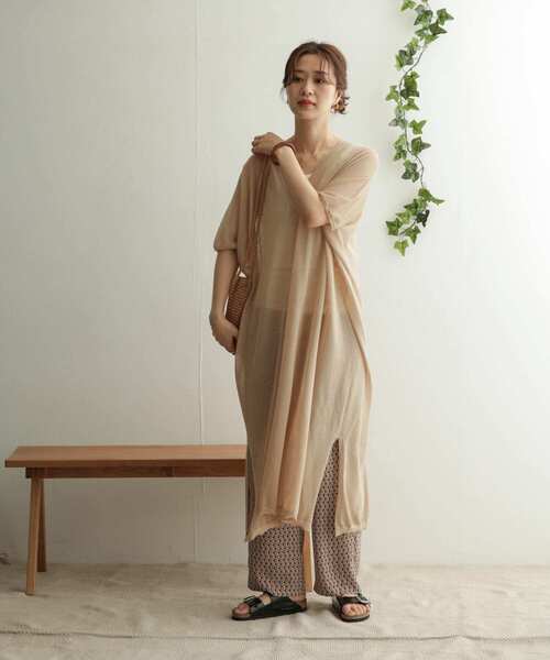 URBAN RESEARCH DOORS(アーバンリサーチドアーズ)の「カフタンニットワンピース(ワンピース・レディース・グレー系その他/ベージュ・ONE)」の6枚目の写真