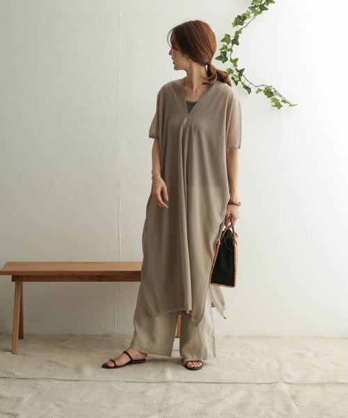 URBAN RESEARCH DOORS(アーバンリサーチドアーズ)の「カフタンニットワンピース(ワンピース・レディース・グレー系その他/ベージュ・ONE)」の22枚目の写真