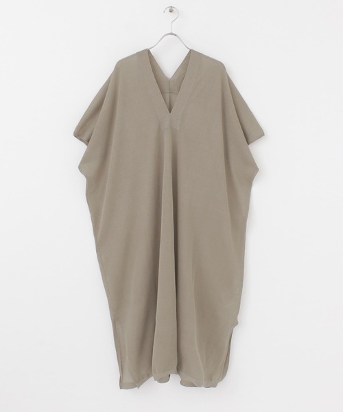 URBAN RESEARCH DOORS(アーバンリサーチドアーズ)の「カフタンニットワンピース(ワンピース・レディース・グレー系その他/ベージュ・ONE)」の14枚目の写真