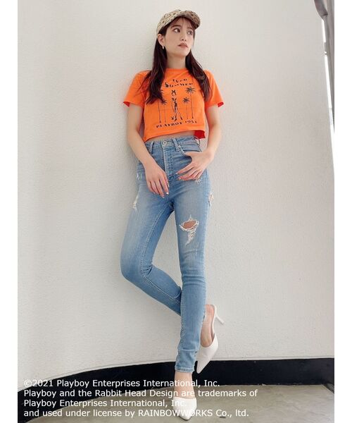 PLAYBOY（プレイボーイ）の「PLAYBOY FOREVER SUMMER ショートTシャツ（Tシャツ/カットソー・レディース・オフホワイト/オレンジ/ブラック・FREE）」の4枚目の写真