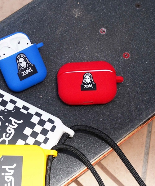X-girl(エックスガール)の「FACE Air Pods Pro CASE(ヘッドフォン/イヤホン・レディース・レッド/イエロー/ブルー・ONE SIZE)」の3枚目の写真