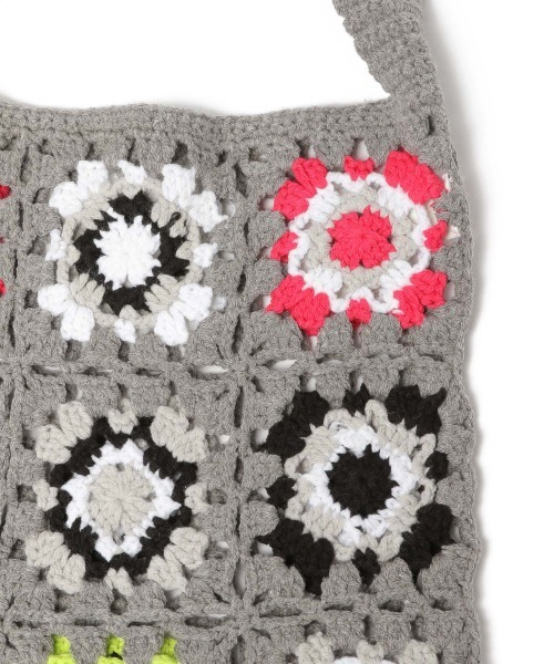 JEANASIS（ジーナシス）の「ハンドクロシェトートBAG/954582（ハンドバッグ・レディース・ブラック/グレー・FREE）」の3枚目の写真