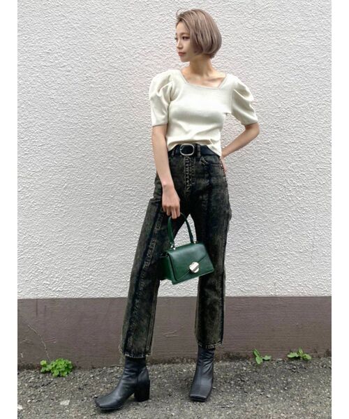 EMODA（エモダ）の「ボックスネックパフトップ（Tシャツ/カットソー・レディース・アイボリー/ブラック/レッド/カーキ・FREE）」の9枚目の写真