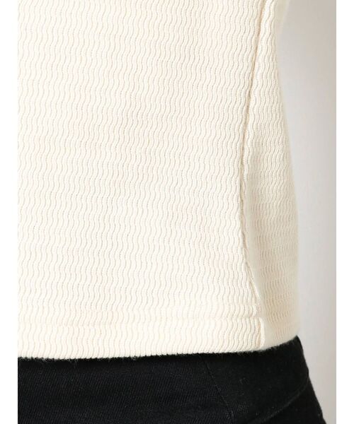 EMODA（エモダ）の「ボックスネックパフトップ（Tシャツ/カットソー・レディース・アイボリー/ブラック/レッド/カーキ・FREE）」の22枚目の写真