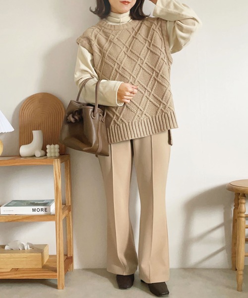 GeeRA(ジーラ)の「アラン編ニットベスト(ニット/セーター・レディース・ベージュ/アイボリー・MEDIUM/LARGE/X-LARGE)」の9枚目の写真
