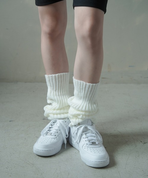 SPINNS（スピンズ）の「43cm ニットレッグウォーマー アームカバー（レッグウォーマー・レディース・ホワイト/ブラック・ONESIZE）」の3枚目の写真