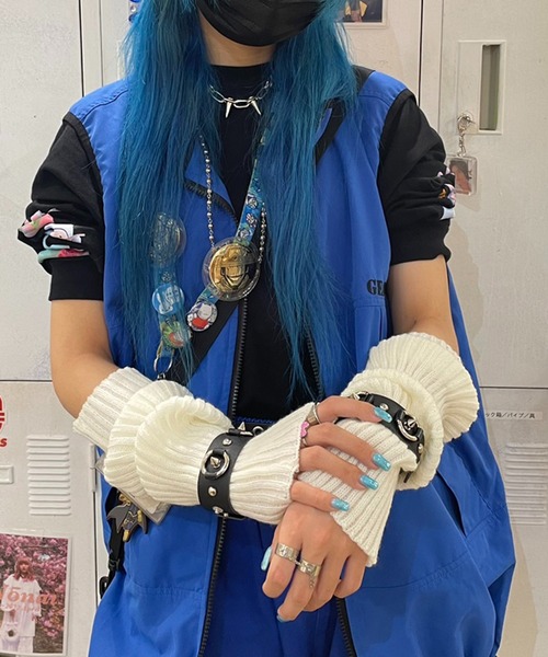 SPINNS（スピンズ）の「43cm ニットレッグウォーマー アームカバー（レッグウォーマー・レディース・ホワイト/ブラック・ONESIZE）」の12枚目の写真