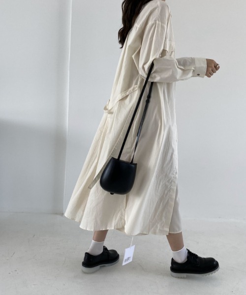 .KOM（ドットコム）の「A'GEM/9 × .kom『.kom/ドットケーオーエム』ルーズシルエット トレンチ型ロングシャツ（シャツ/ブラウス・レディース・ホワイト・FREE）」の8枚目の写真
