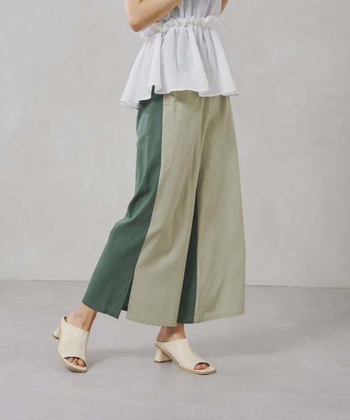 Chez toi(シェトワ)の「フロント切替裾スリットワイドパンツ(その他パンツ・レディース・ベージュ/グレー/グリーン・FREE)」の5枚目の写真