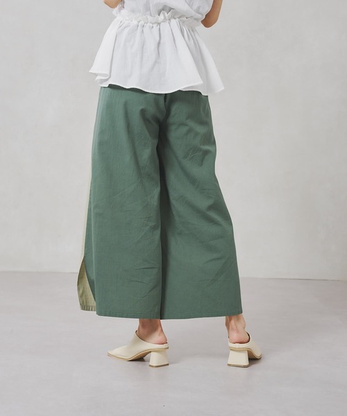 Chez toi(シェトワ)の「フロント切替裾スリットワイドパンツ(その他パンツ・レディース・ベージュ/グレー/グリーン・FREE)」の10枚目の写真