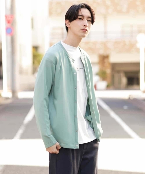 a.v.v（アーヴェヴェ）の「【洗濯機で洗える】なめらかダンボールクルーネックカーディガン（カーディガン/ボレロ・メンズ・ブラック/ミント・46/48/50/44）」の15枚目の写真