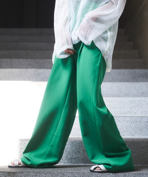 VACANCY（ヴァカンシー）の「サイドポケットカラースラックスパンツ（その他パンツ・レディース・ホワイト/グリーン/イエロー/ピンク/ブラック・SMALL/MEDIUM/LARGE）」の4枚目の写真