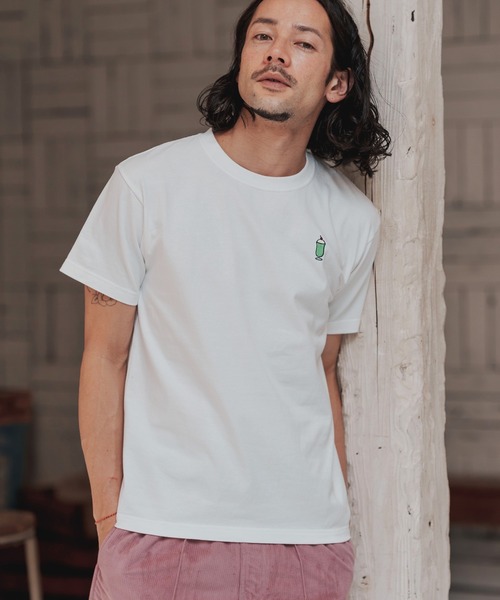 many more times(メニーモアタイムス)の「mt7756-クリームソーダ刺繍ワンポイントTシャツ(Tシャツ/カットソー・メンズ・ブラック/ホワイト/オレンジ・M/L/XL/S)」の17枚目の写真